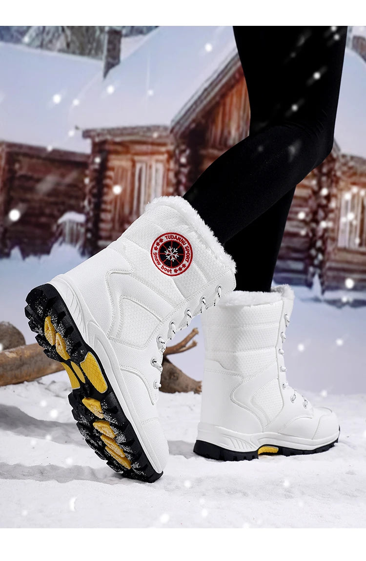 2025 new winter warm plush lined snow boots women's outdoor waterproof and non-slip plush cotton boots comfortable platform shoe