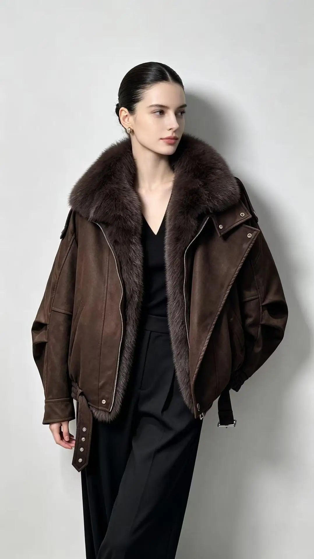New winter style short down jacket with fox fur collar, high-quality fashion suede jacket, loose fit, thick and warm fur coat.