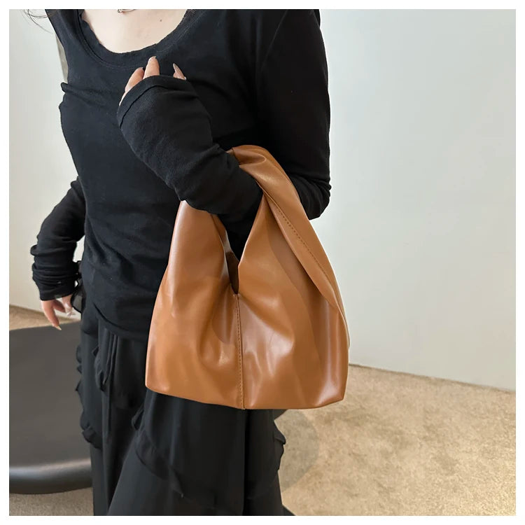 Elegant Folded Cloud Women's Handbag Trendy Minimalist PU Leather Tote Bag Soft Surface Magnetic Buckle Closure Casual Use