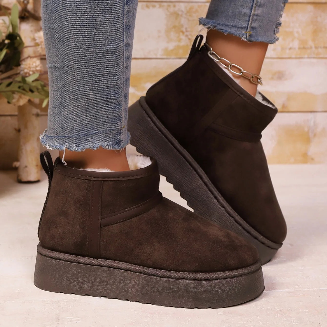 Real Sheepskin Wool Low-cut Warm Comfortable Shoes Women Fashion Short Shoes 2025 New Winter Warm Boots Fur Ladies Snow Boots