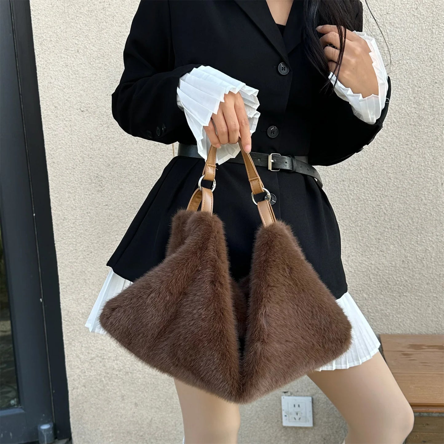 Women's Plush Crossbody Bag Single Shoulder Handbag Large Capacity Casual Autumn Winter Fur Bag Fashionable All-Match Bag