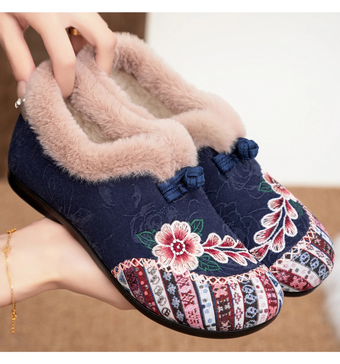 Fashion Women's Shoes Zapatillas De Mujer Cotton Shoes Woman Botines Embroidered Snow Boots Women Botas Winter Warm Short Boots