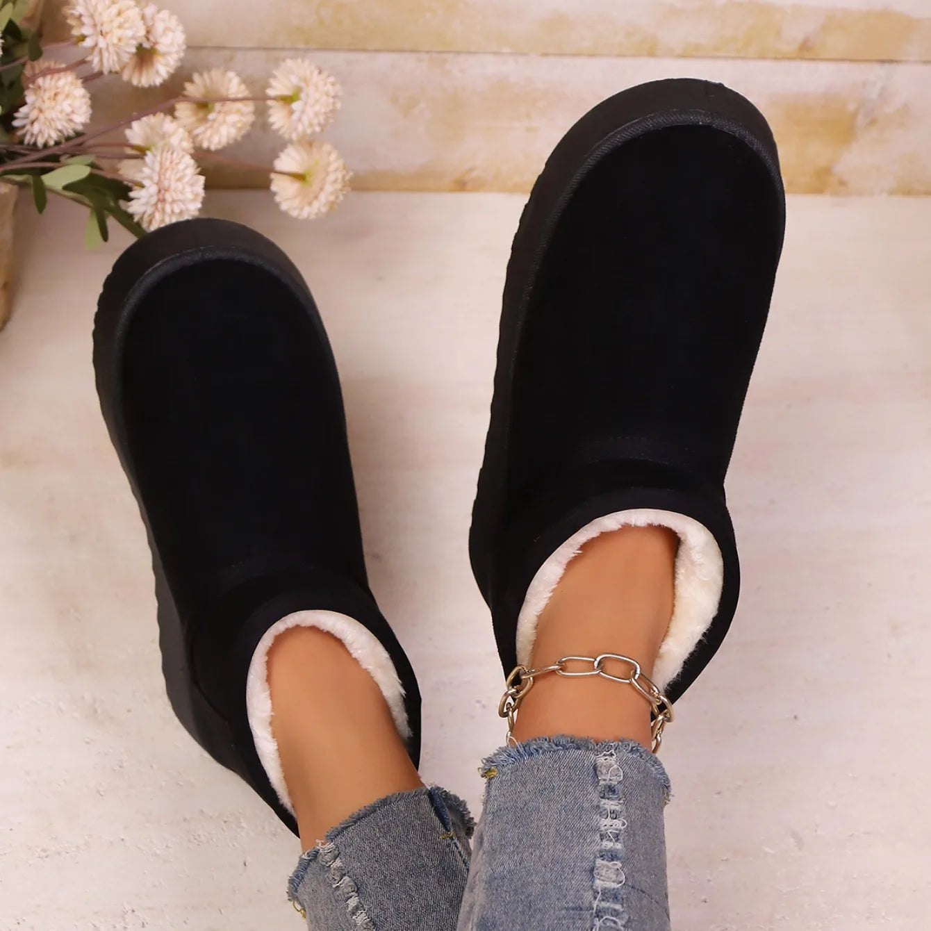 Real Sheepskin Wool Low-cut Warm Comfortable Shoes Women Fashion Short Shoes 2025 New Winter Warm Boots Fur Ladies Snow Boots