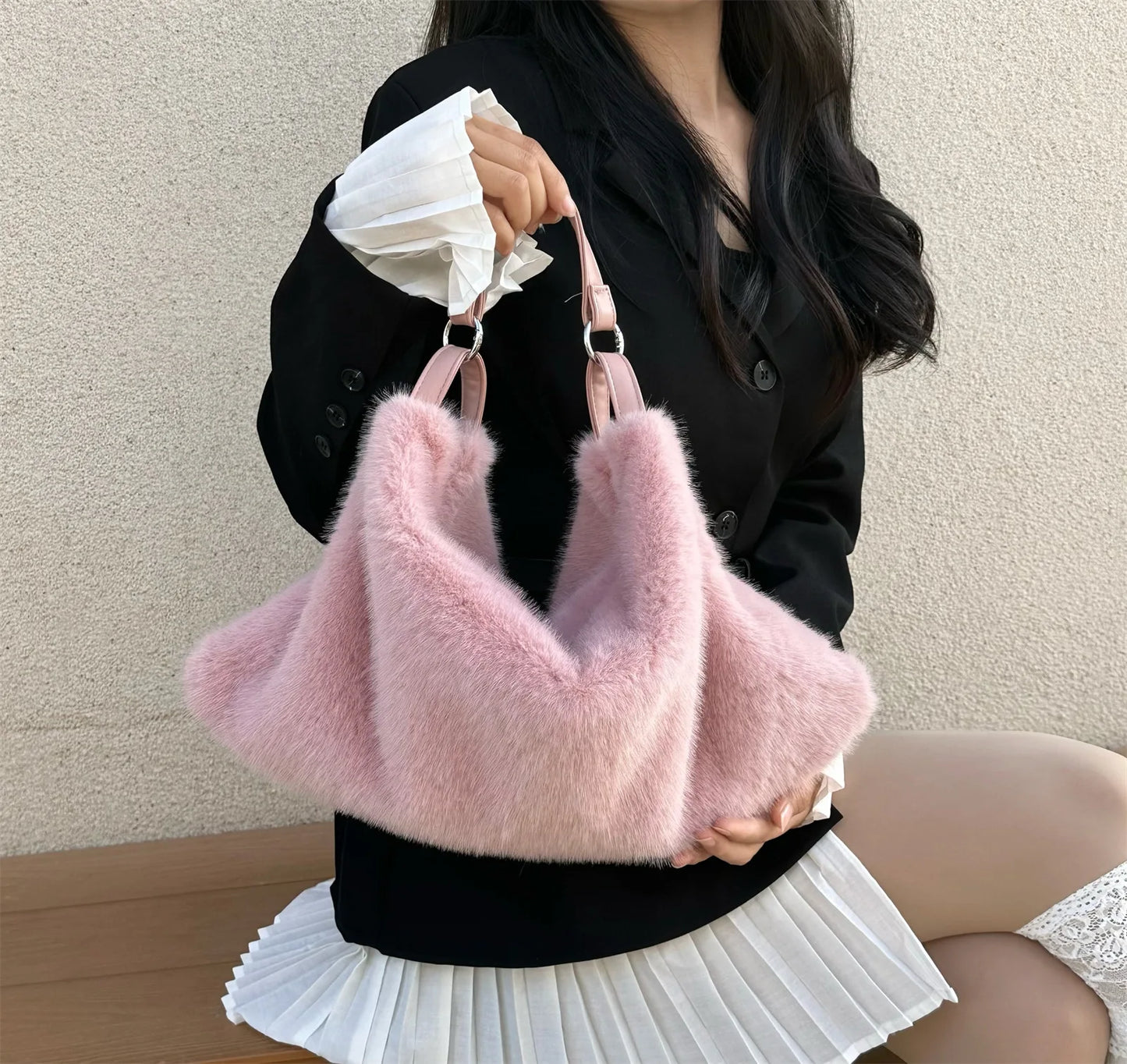 Women's Plush Crossbody Bag Single Shoulder Handbag Large Capacity Casual Autumn Winter Fur Bag Fashionable All-Match Bag