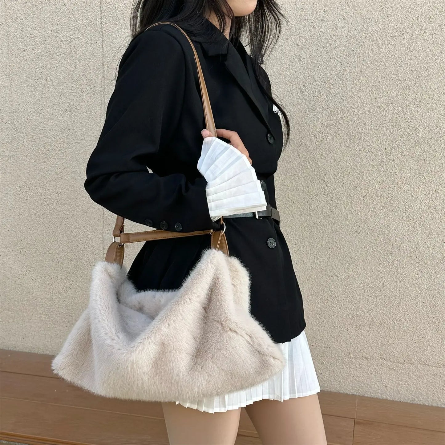 Women's Plush Crossbody Bag Single Shoulder Handbag Large Capacity Casual Autumn Winter Fur Bag Fashionable All-Match Bag