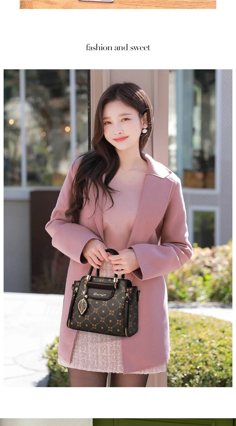 Fashionable Printed Women'S Handbag New High-Capacity Shoulder Bag Classic Retro Diagonal Cross Bag Urban Commuting Tote Bag