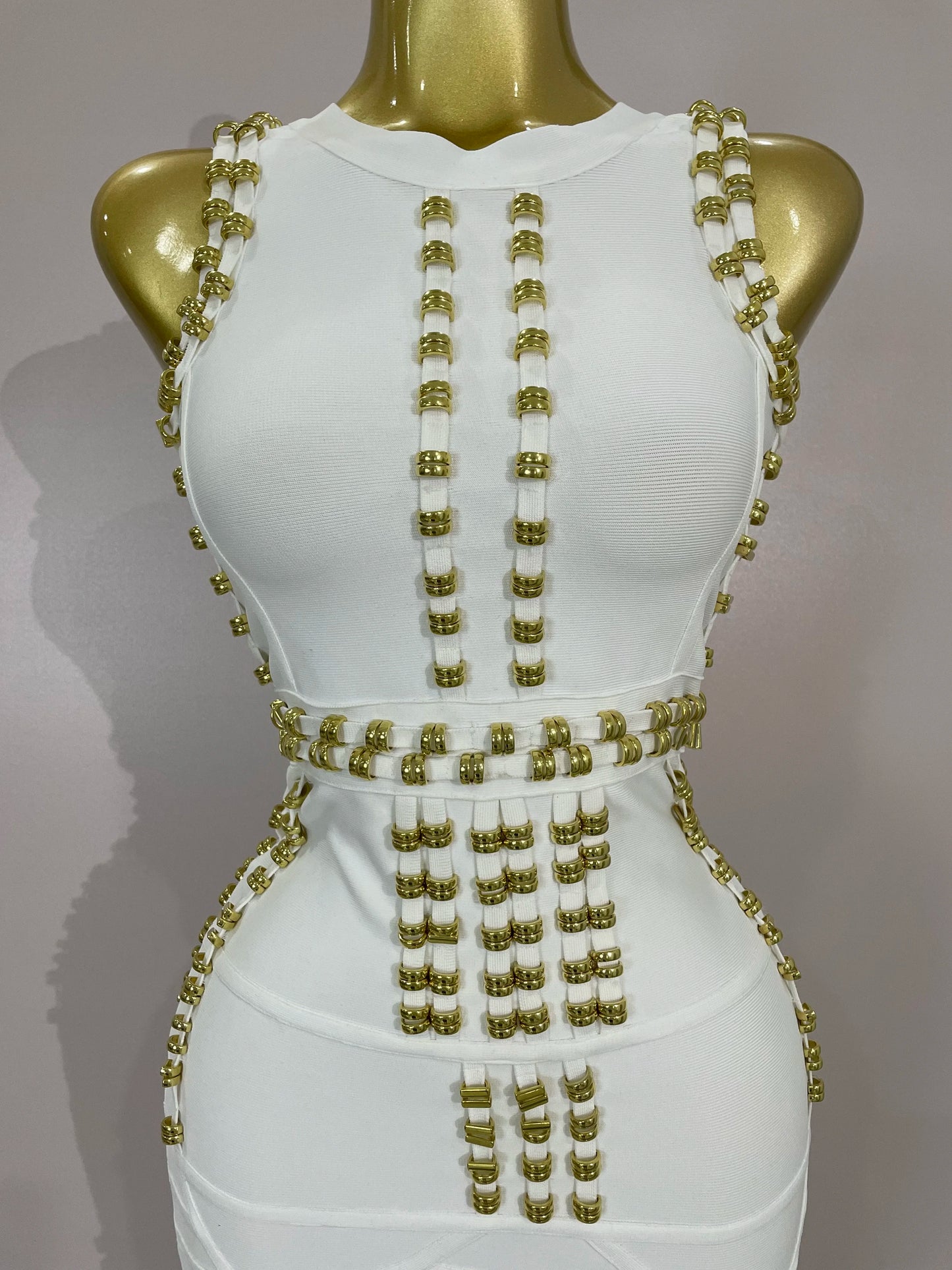 Elegance White Metal Buckle O Neck Sleeveless Bodycon Bandage Dress Women Celebrate Evening Prom Birthday Party Dress Vestido