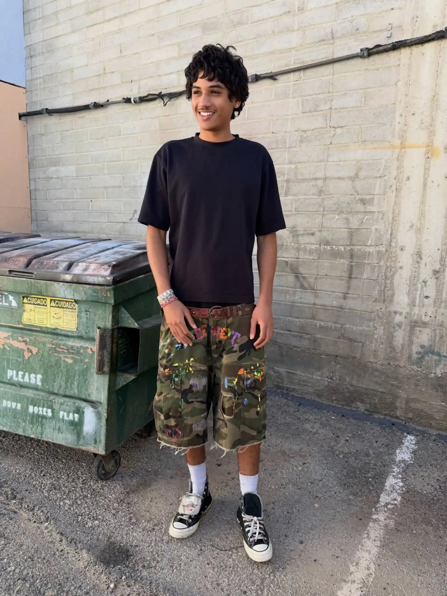 Y2k Camo Cargo Shorts Retro Graffiti Patched Hole Men Women Shorts American Hip Hop Trendy Streetwear Unisex Casual Baggy Shorts