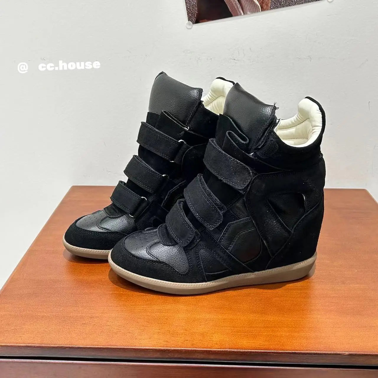 High Top Women's Sneakers New 2026 Autumn Winter Ankle Boots Thick Bottom Leather Casual Shoes Wedge Heels Hook&Loop Sport Shoes