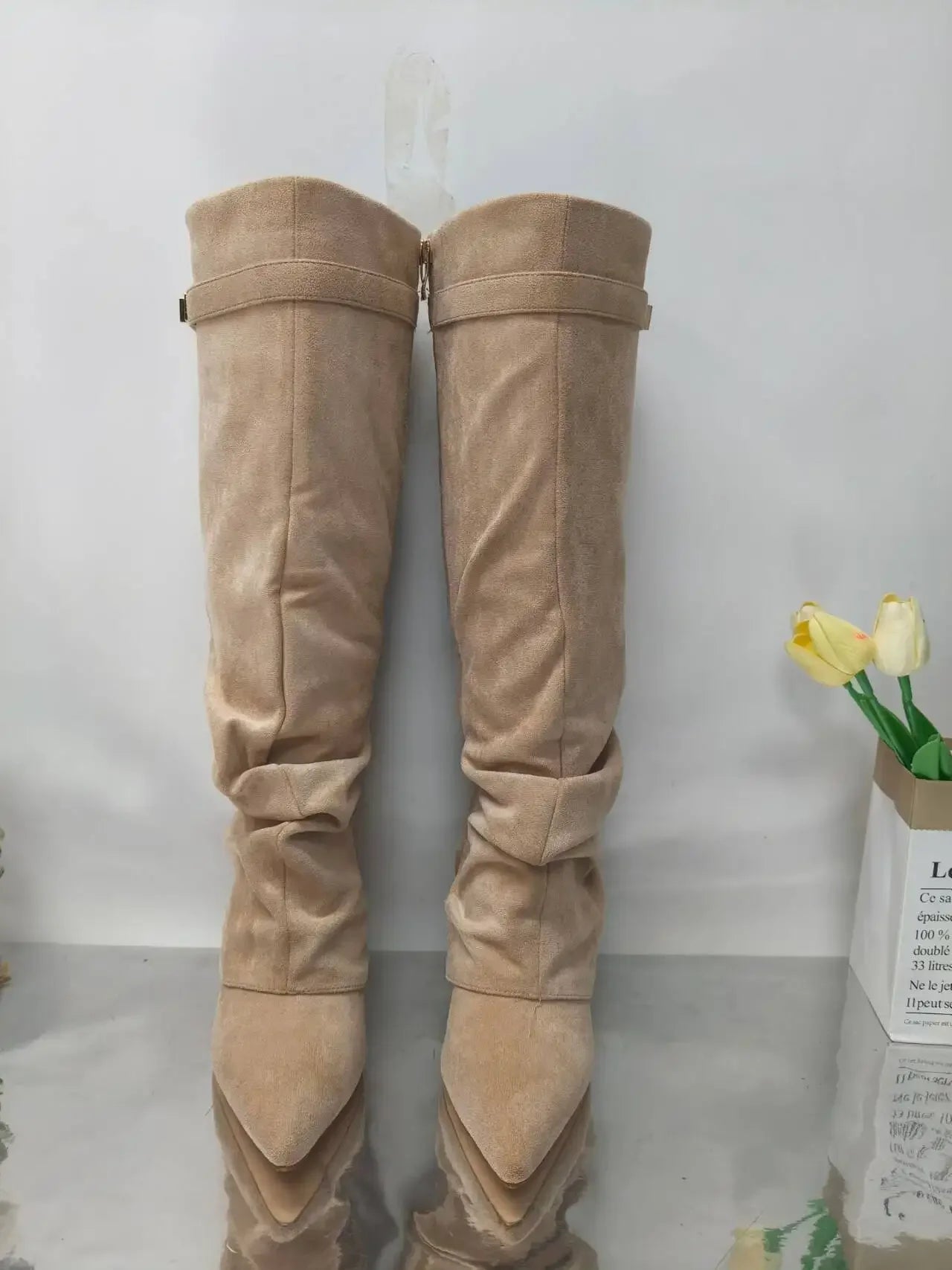 Autumn and Winter New Pointed Metal Buckle Knee High Women's Boots, Thick High-heeled Pants Boots, Fashionable Mid Leg Boots