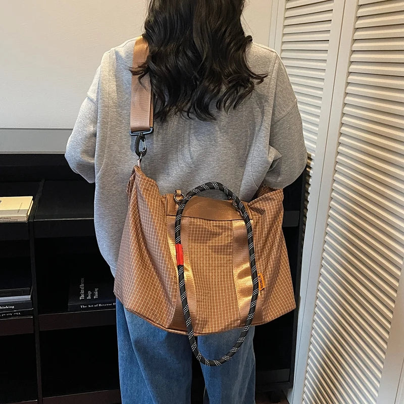 Geometric Design Travelling Shoulder Crossbody Gym Bags For Women Wet and Dry Separated Large Capacity Shopper Handbag For Sport