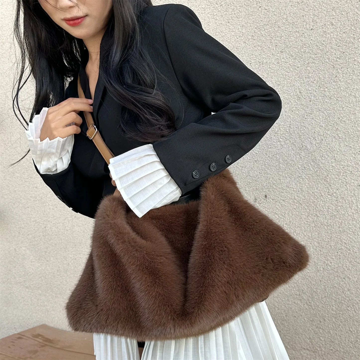 Women's Plush Crossbody Bag Single Shoulder Handbag Large Capacity Casual Autumn Winter Fur Bag Fashionable All-Match Bag