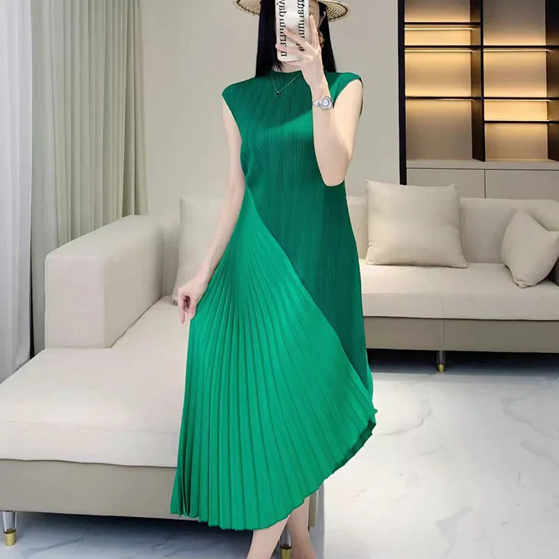 High-end women's summer dresses, sophisticated and stylish new styles, solid color, irregular patchwork, elegant evening gowns.