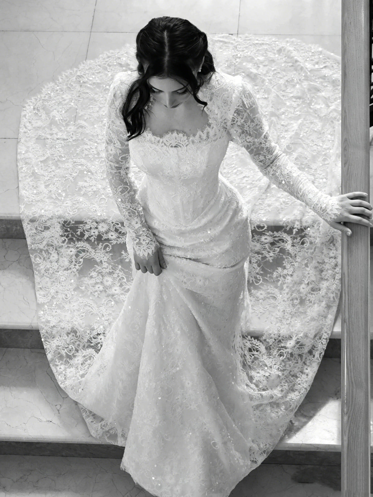 Elegant Mermaid Long Sleeved Lace Applique Bead With Trailing Wedding Dress Plus Size Luxury Bridal Dress 2026 Customized