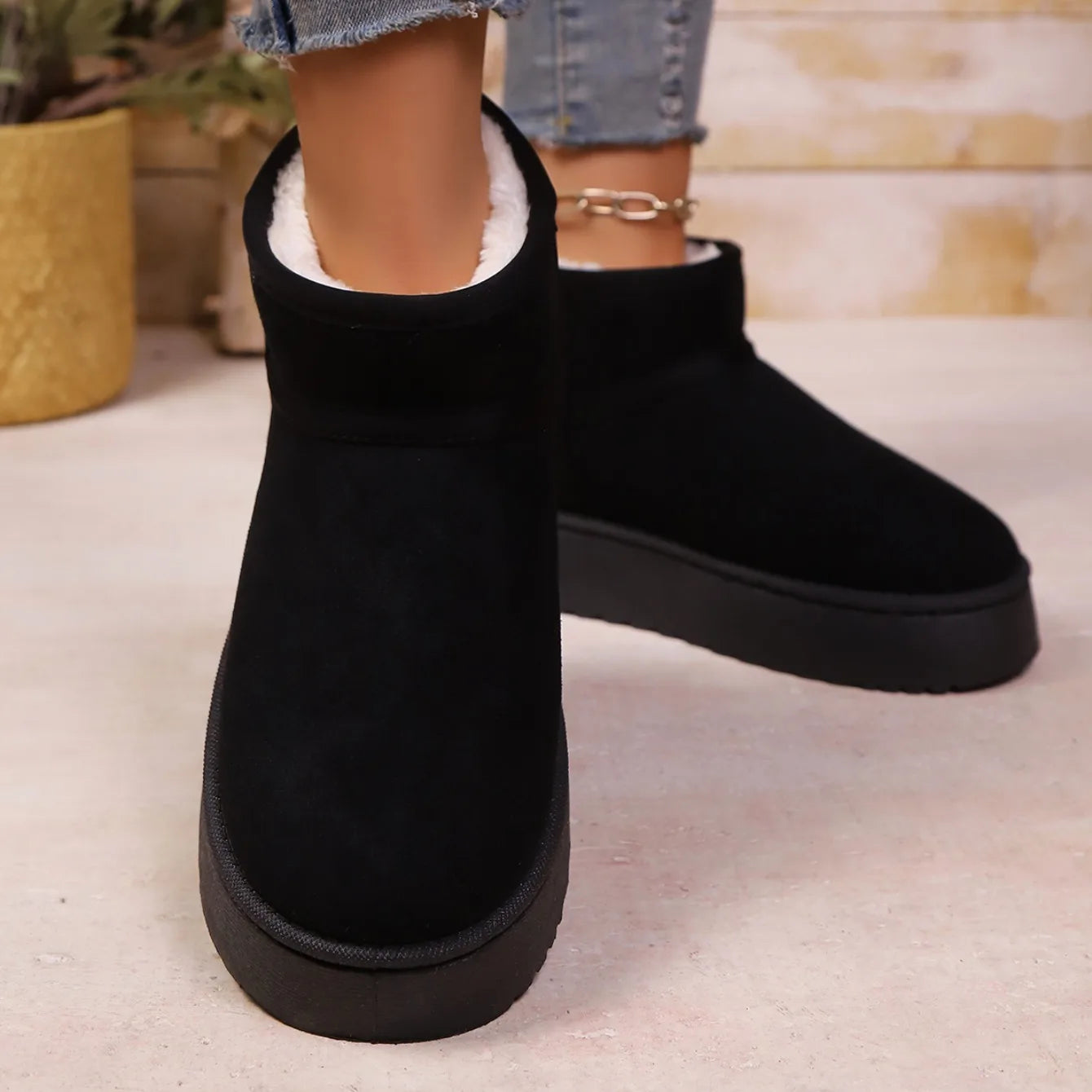 Real Sheepskin Wool Low-cut Warm Comfortable Shoes Women Fashion Short Shoes 2025 New Winter Warm Boots Fur Ladies Snow Boots