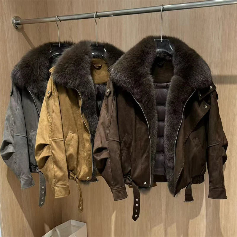 New winter style short down jacket with fox fur collar, high-quality fashion suede jacket, loose fit, thick and warm fur coat.