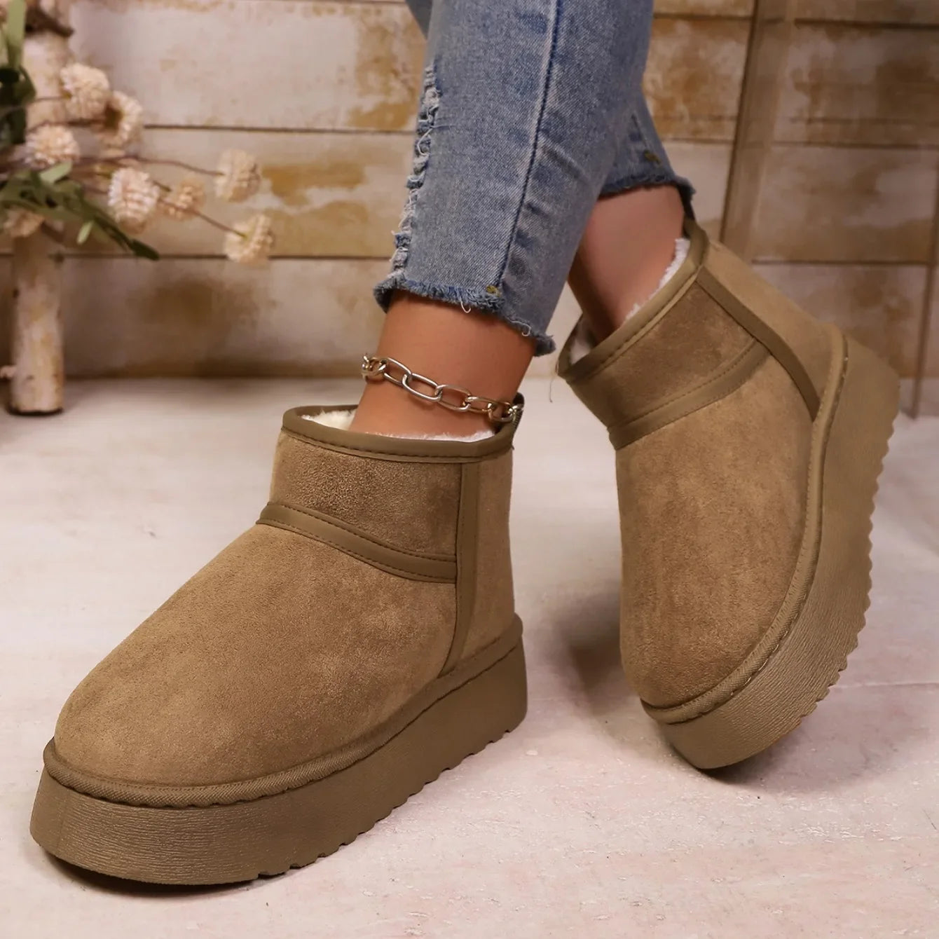Real Sheepskin Wool Low-cut Warm Comfortable Shoes Women Fashion Short Shoes 2025 New Winter Warm Boots Fur Ladies Snow Boots