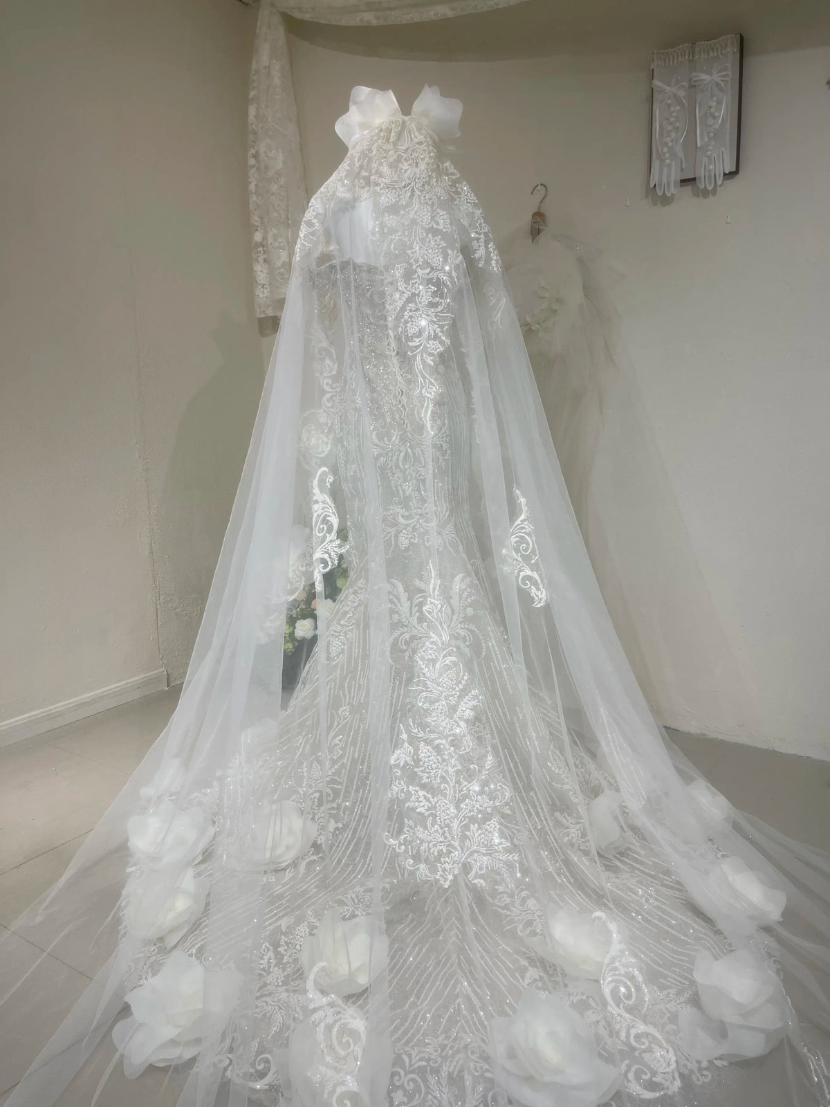 Saudi Arabia Wedding Dress Luxury Bridal Gowns Off the Shoulder Lace-up Back Major Beading with Crystal Sequins Tulle Real Pics