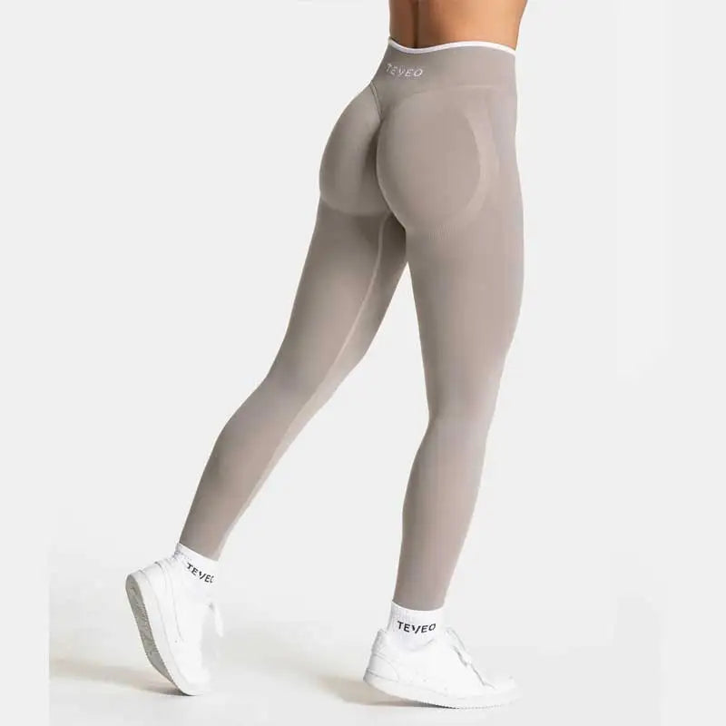 TEVEO Women's Seamless Gym Solid Sports Ignite Short White Waist Tight High Waist Hip Lifting Yoga Pants Running Sports Shorts