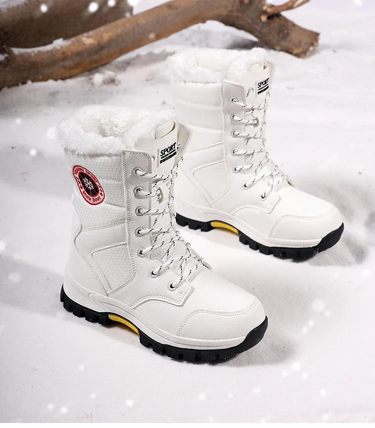 2025 new winter warm plush lined snow boots women's outdoor waterproof and non-slip plush cotton boots comfortable platform shoe