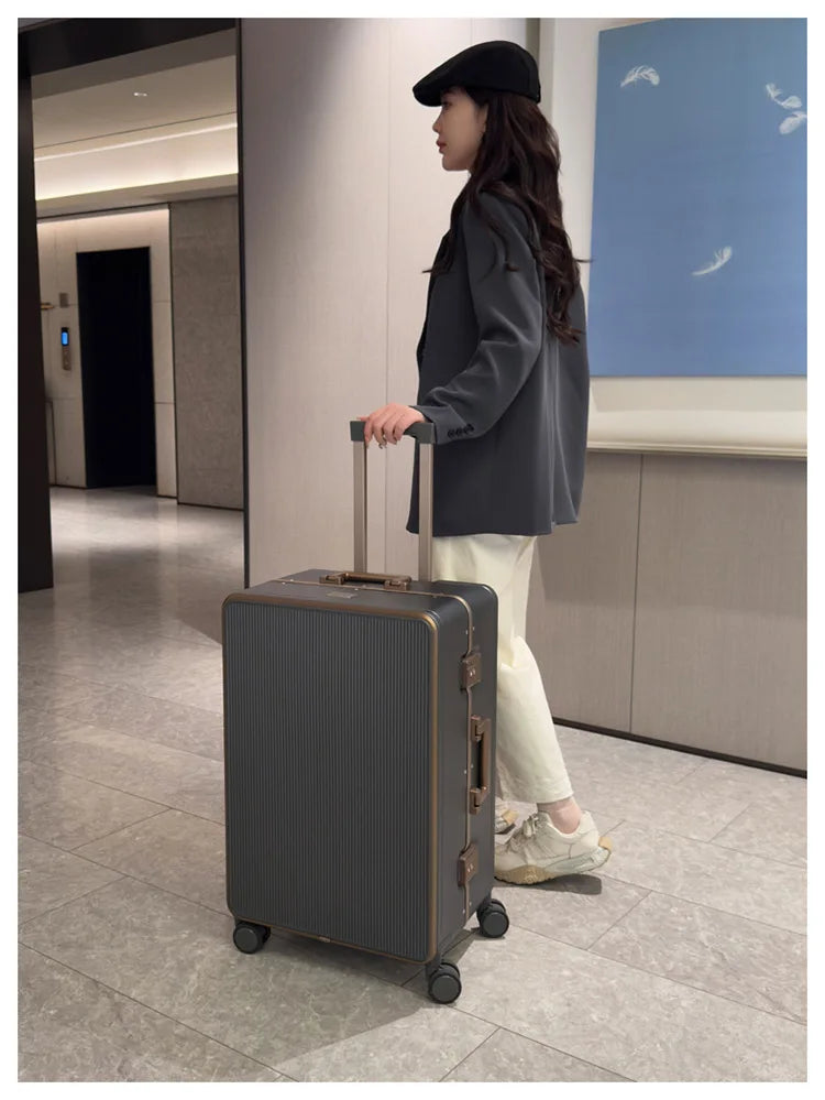 Sturdy Aluminium Frame Suitcase 28 inch Large Size Drop-resistant Trolley Case Business Suitcase 20 inch Boarding Box TSA lock