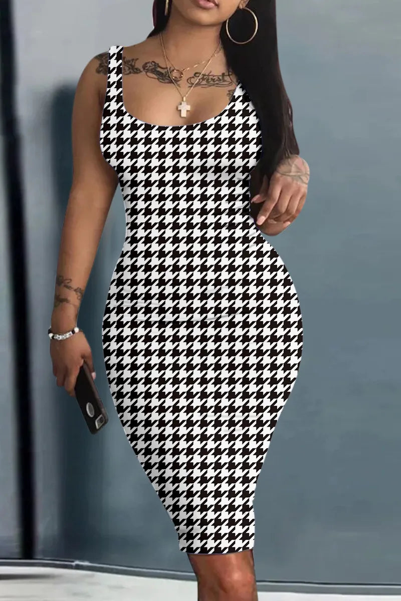 Платье Женское Plus Size Summer Women's Dress Large Size Contrast Heart Print U-Neck Sleeveless Casual Bodycon Mini Dresses
