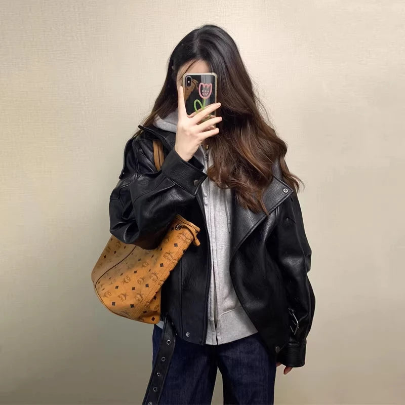 Black Leather Jacket Women's Loose Motorcycle Style Coat Flip Collar Short Size Small Autumn Winter New Arrival Fashion Trend