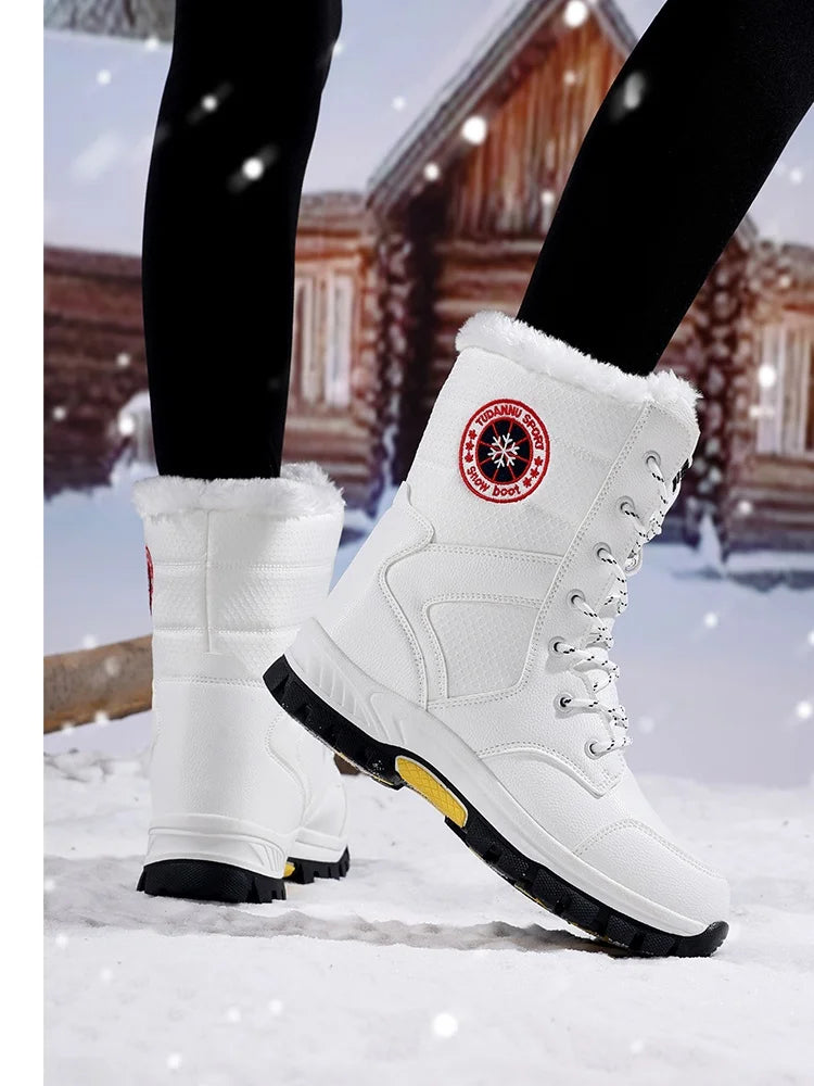 2025 new winter warm plush lined snow boots women's outdoor waterproof and non-slip plush cotton boots comfortable platform shoe