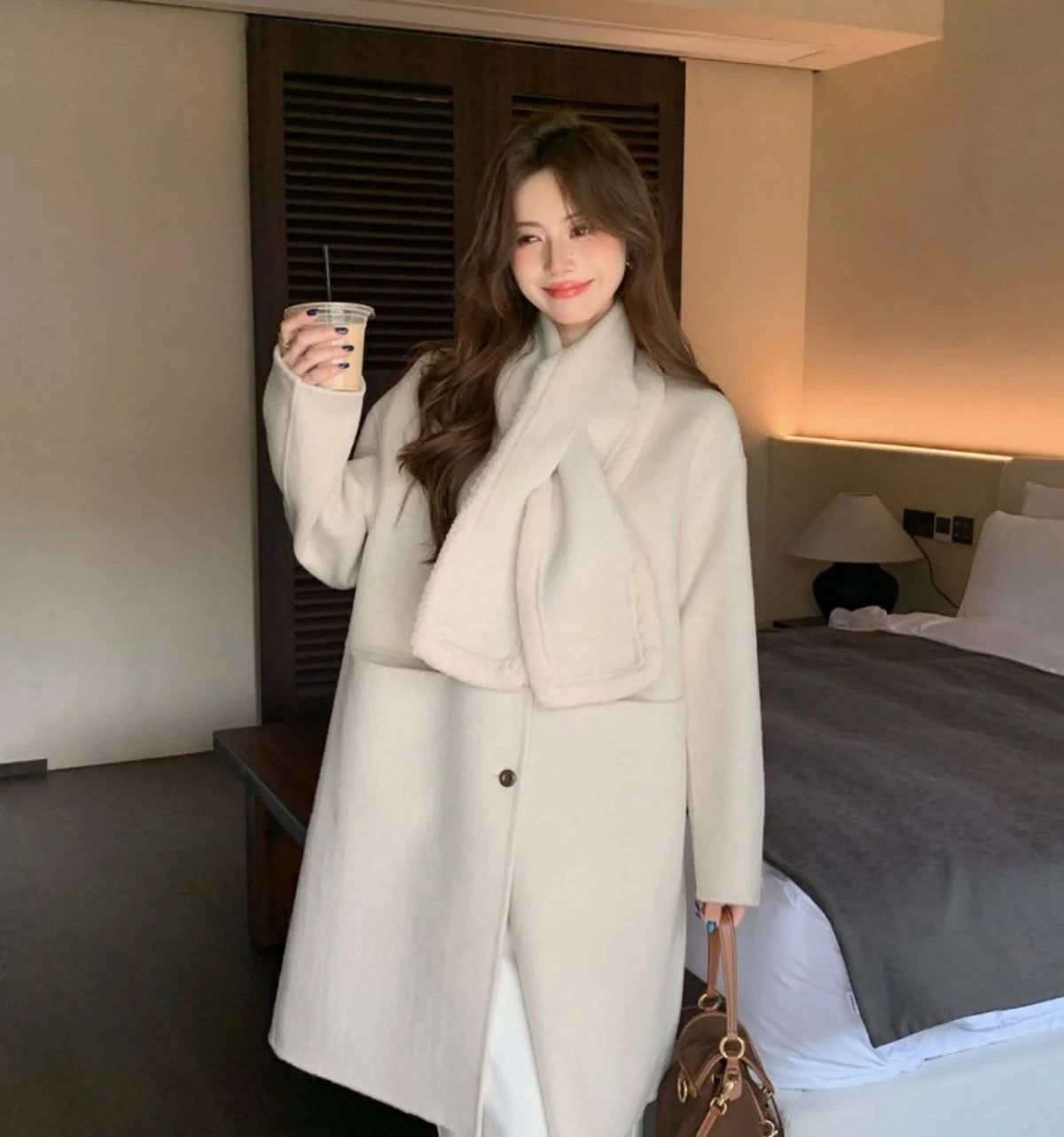 Autumn and winter hot fashion round neck scarves, medium to long styles, small women's double-sided wool coats with temperament,
