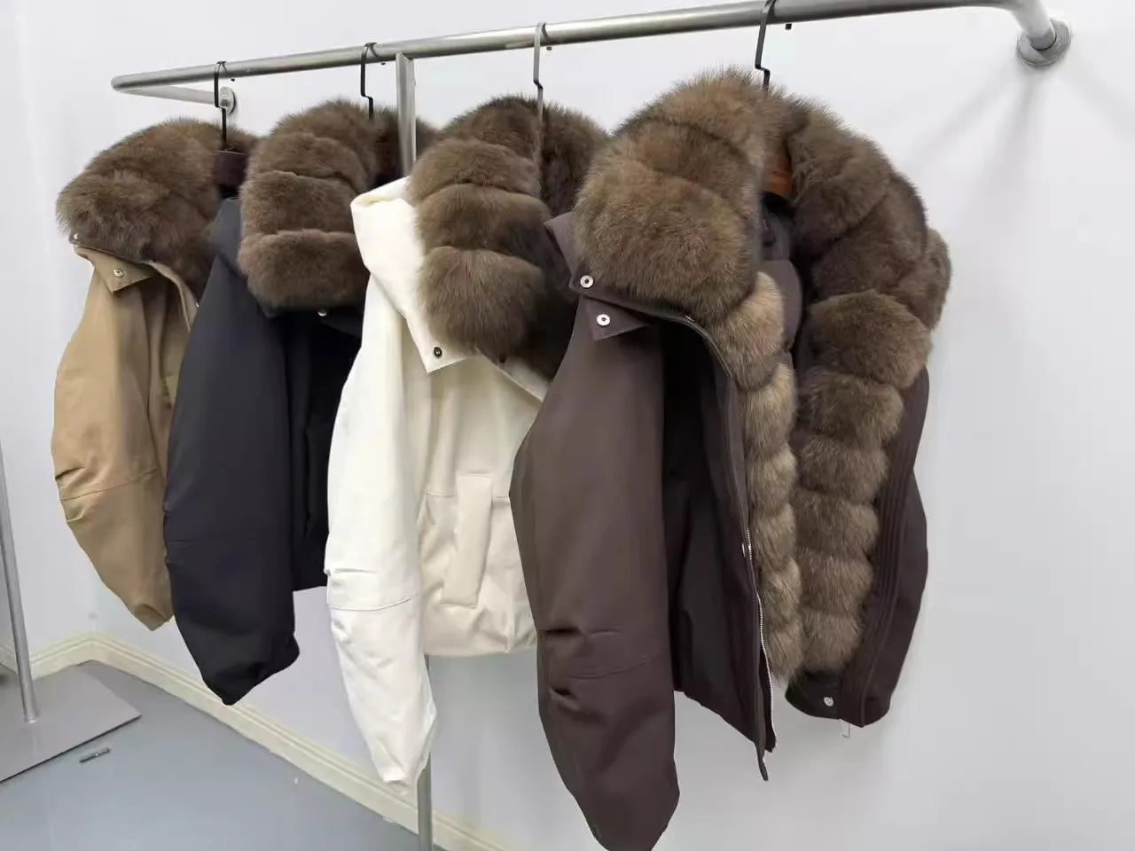 Winter 2025 Women's Fox Fur Collar Hooded down Jacket Y2K High Quality Short Fashion Casual Loose Versatile Warm Outerwear