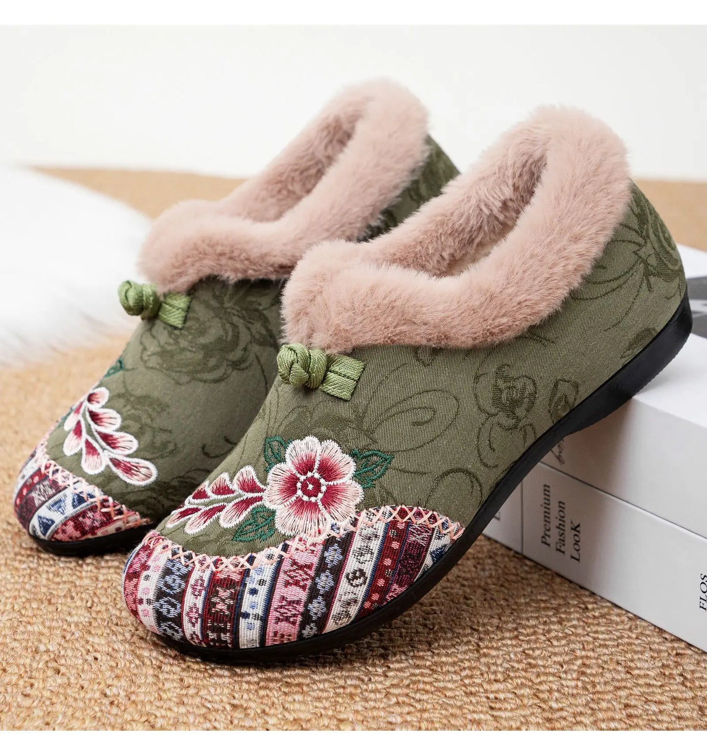 Fashion Women's Shoes Zapatillas De Mujer Cotton Shoes Woman Botines Embroidered Snow Boots Women Botas Winter Warm Short Boots