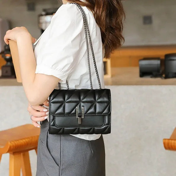 Elegant Mini Plaid Crossbody Bags for Women Classic Flap Shoulder Bag Purse with Adjustable Strap, Faux Leather Chain Square Bag