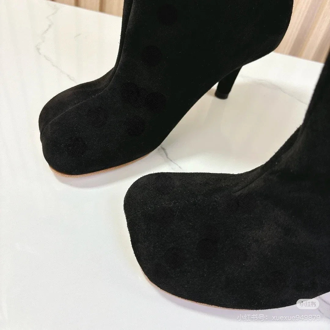 2025Women's Autumn and Winter New Slim Fit High Heels Knee High Boots Fashionable Plus Size Medium Long Boots Knight Boots