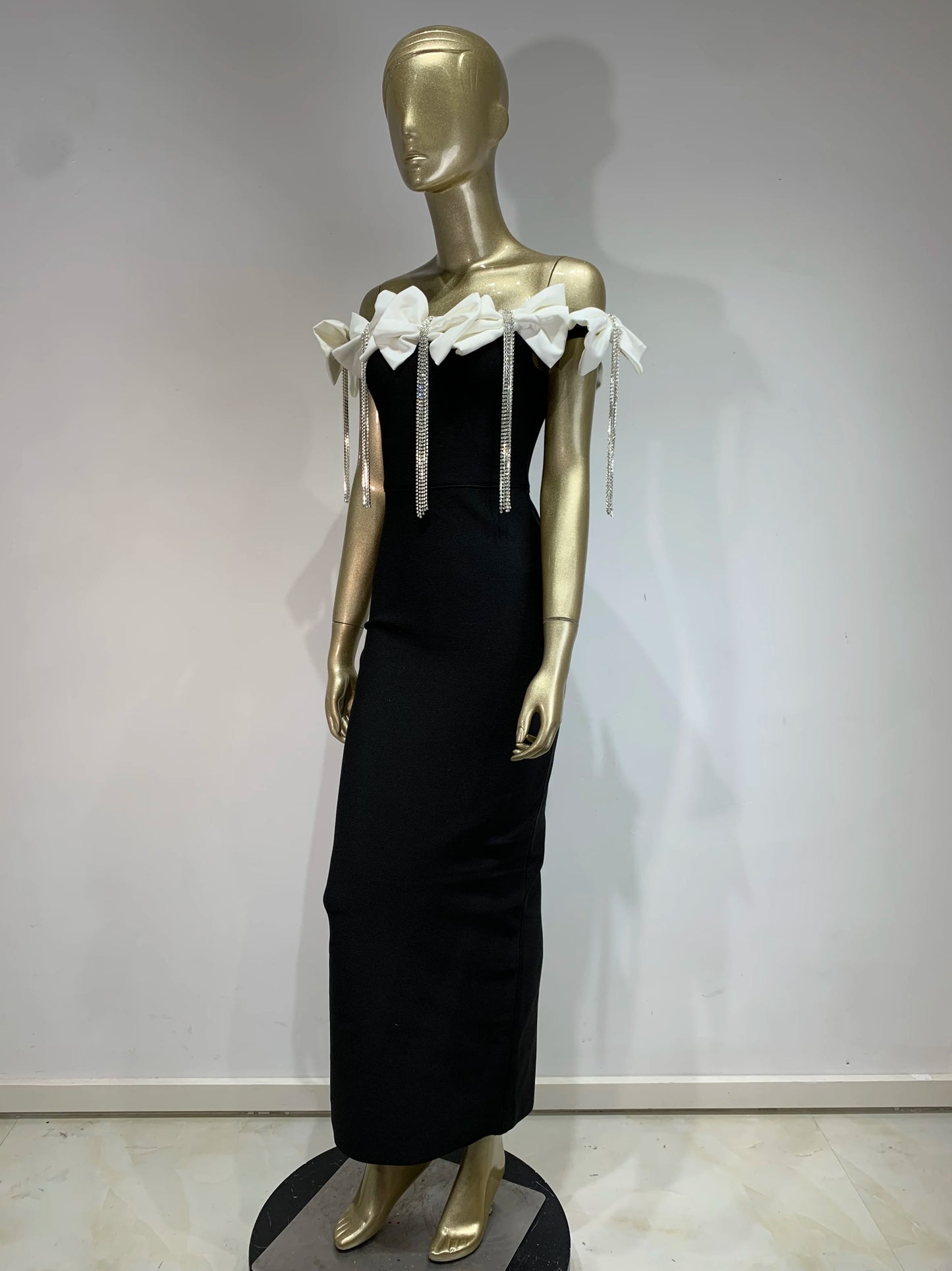 Women Celebrity Sexy Off Shoulder Bow Tie Diamonds Black Maxi Long Bandage Dress 2024 Knitted Elegant Evening Club Party Outfit