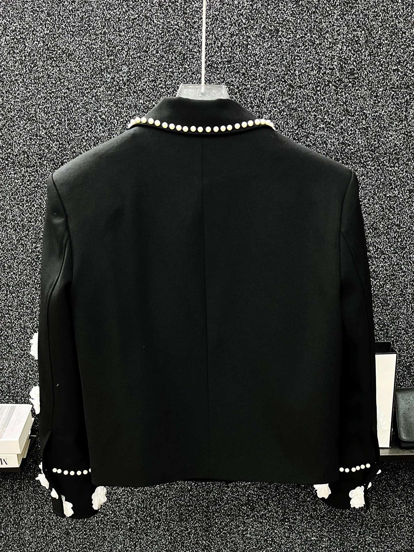 High-End Pearl Stylish Unique Jackets Men 2025 Autumn New Short Style Coats Handsome Personality Contrast Color Flower Chic Tops