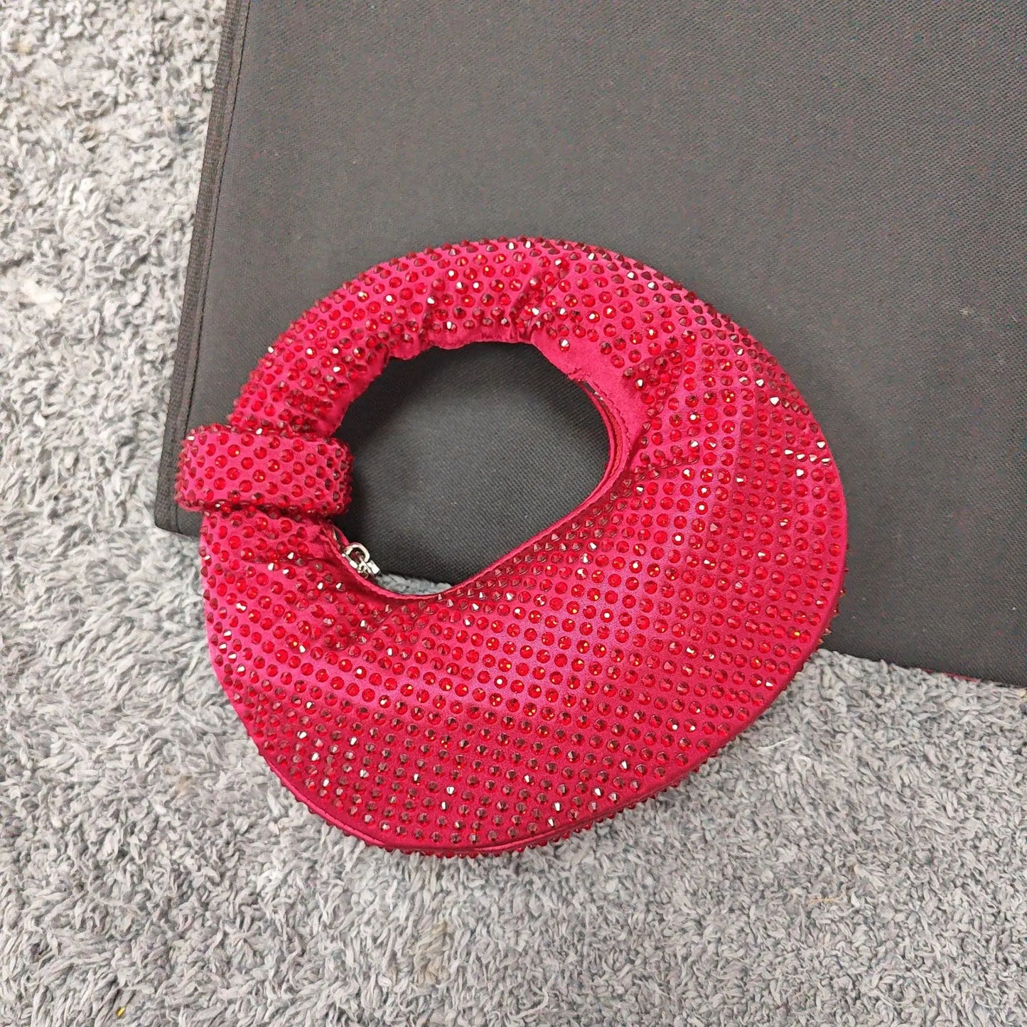 Full Diamond Dumpling Bag Women's Socialite Dinner Clutches Ladies Sparkling Rhinestone Evening Handbag Mini Banquet Party Purse