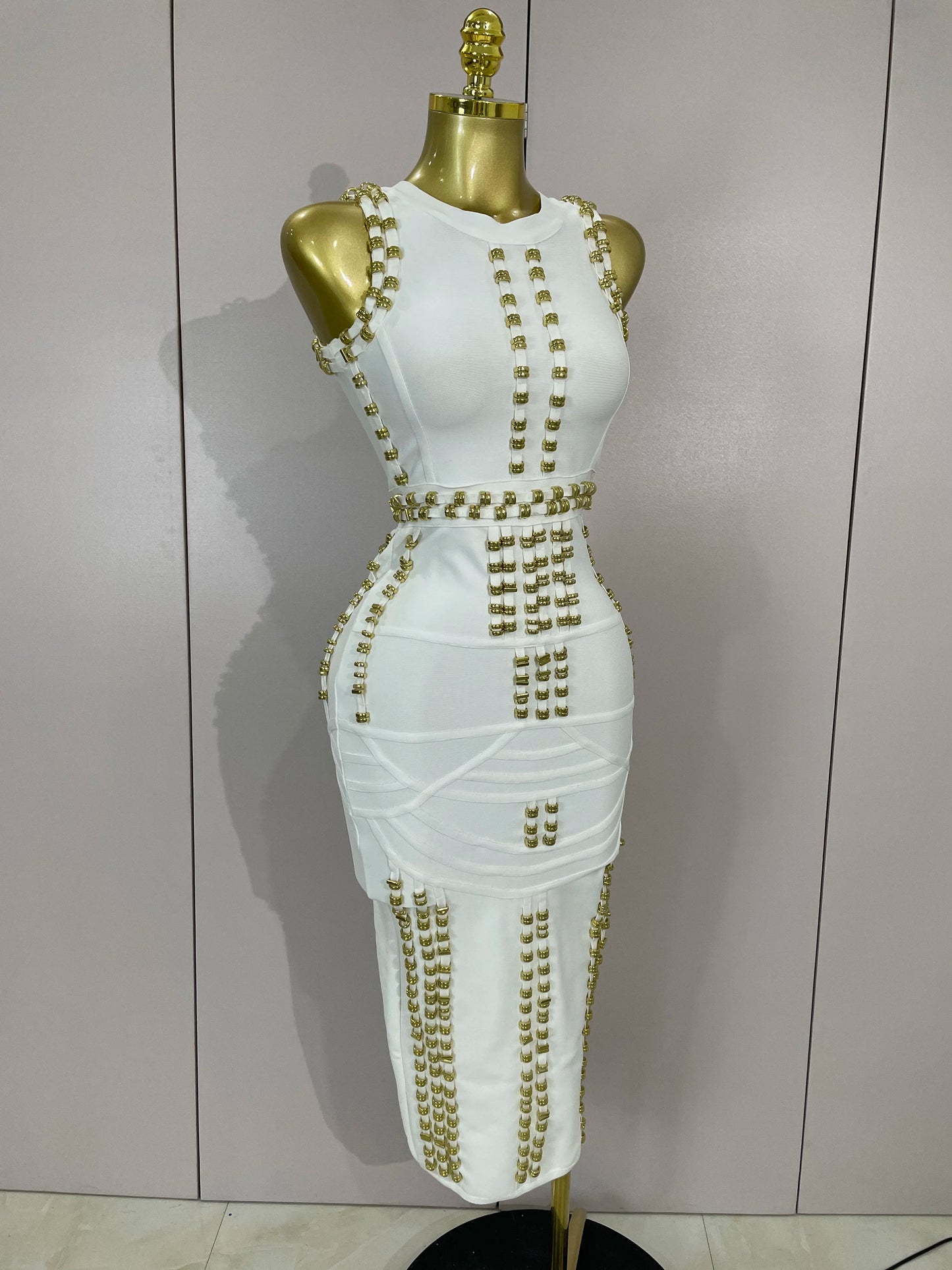 Elegance White Metal Buckle O Neck Sleeveless Bodycon Bandage Dress Women Celebrate Evening Prom Birthday Party Dress Vestido