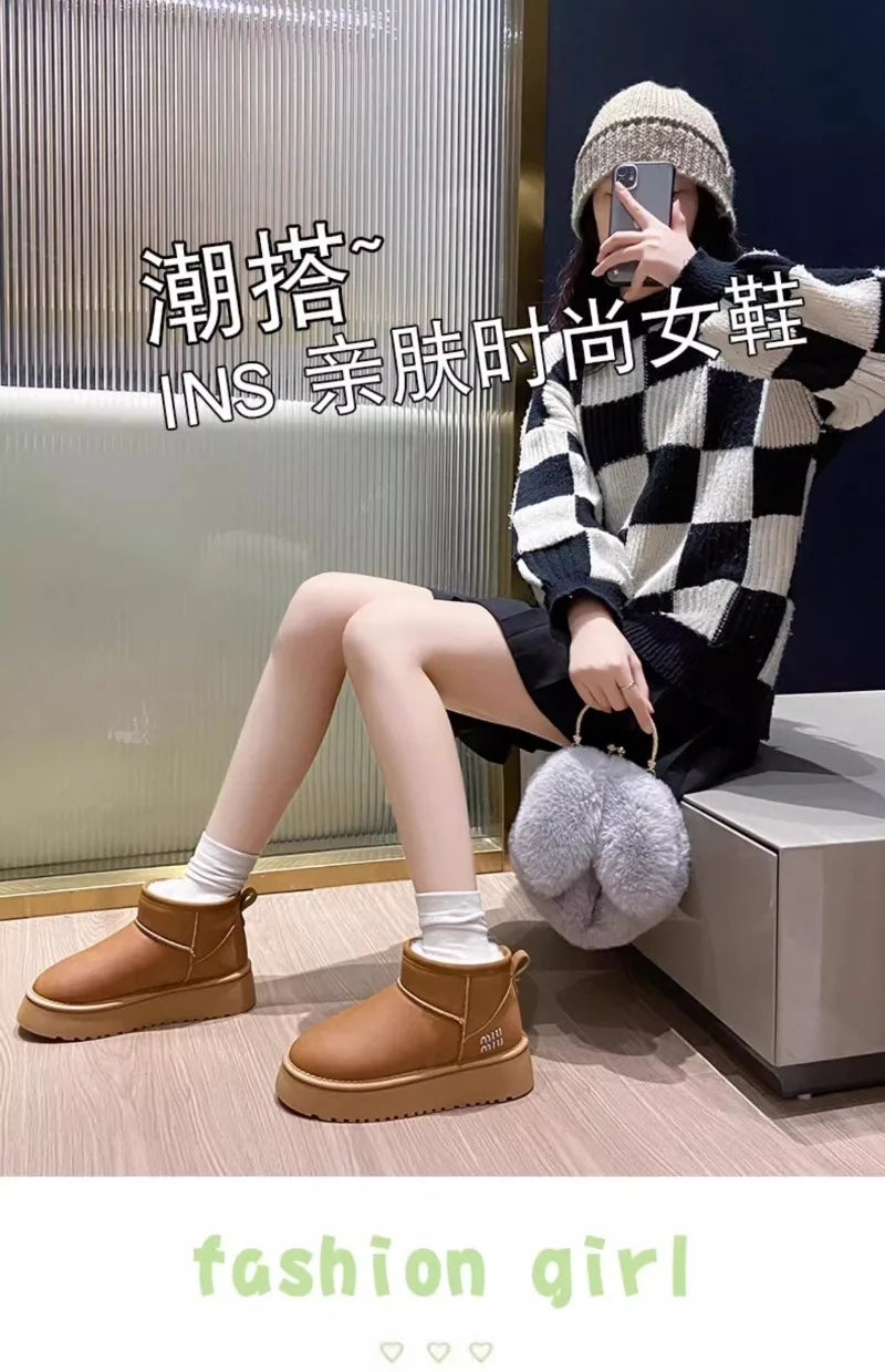 Sponge cake thick soled snow boots for women, 2025 new winter waterproof short tube height increasing warm bread shoes