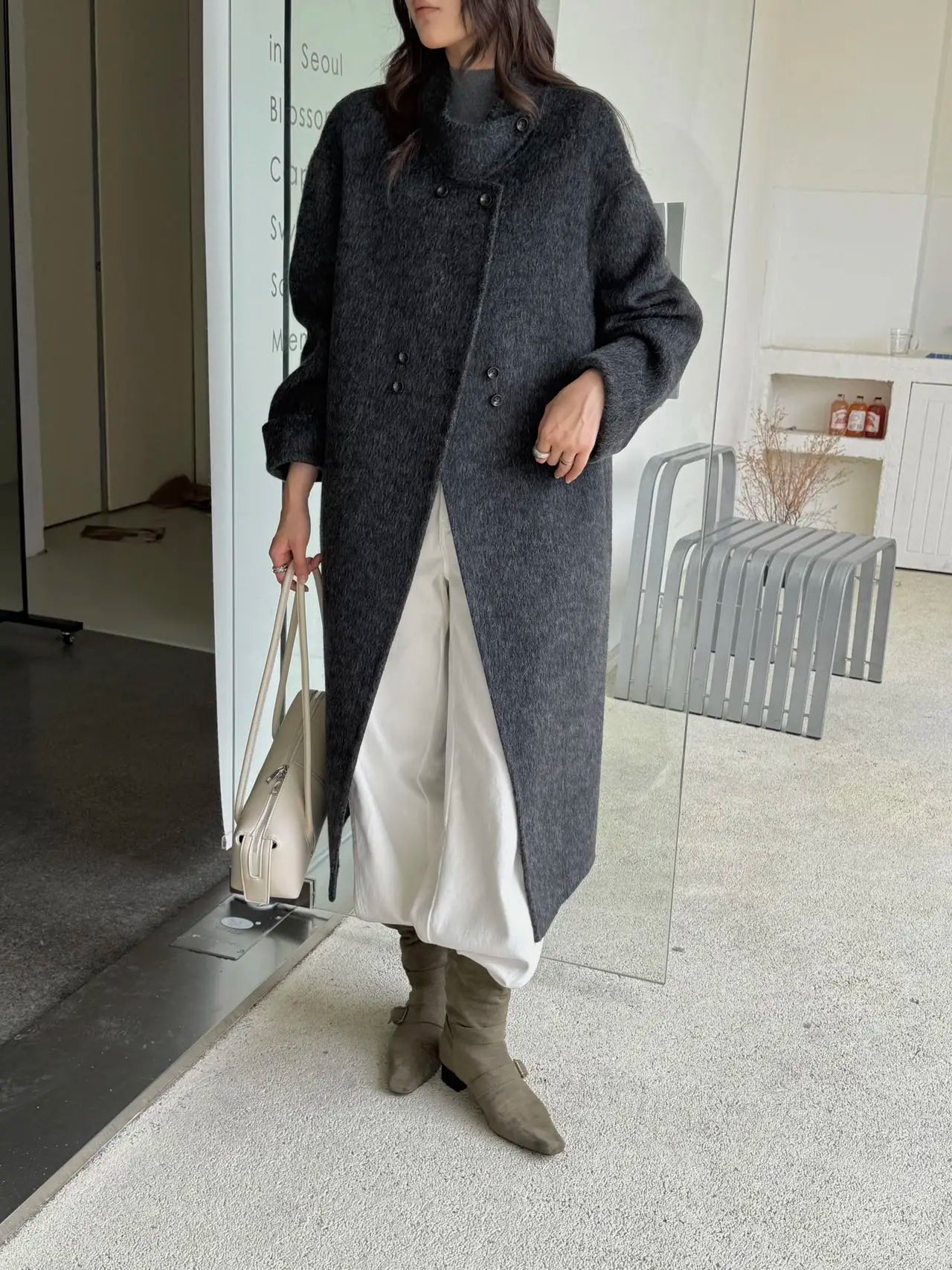 Ladies' 100% wool coat, high-end slimming stand up collar, double breasted loose long woolen coat, autumn and winter bestseller