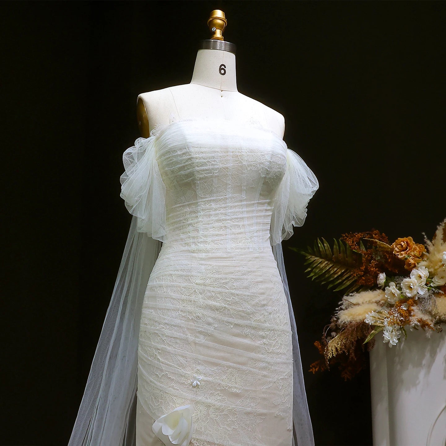 Sheer Fairy Women' s Elegant Wedding Dresses Off-Shoulder Draped 3D Floral Bridal Gowns Strapless Ruched Tulle SW653 Customized