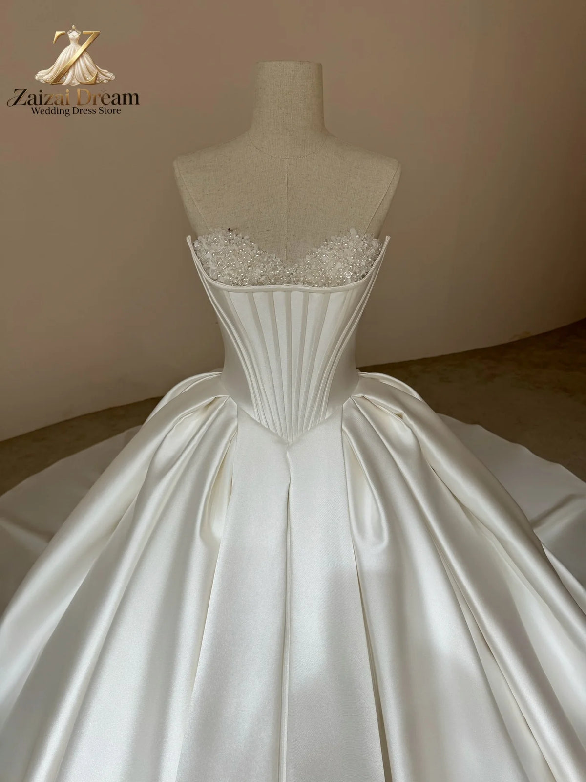 Customized Luxury Long Sleeve Wedding Dress Sparkle Lace Ball Gown Bridal Gown High Neck Beaded Wedding Dress Vestido De Novia