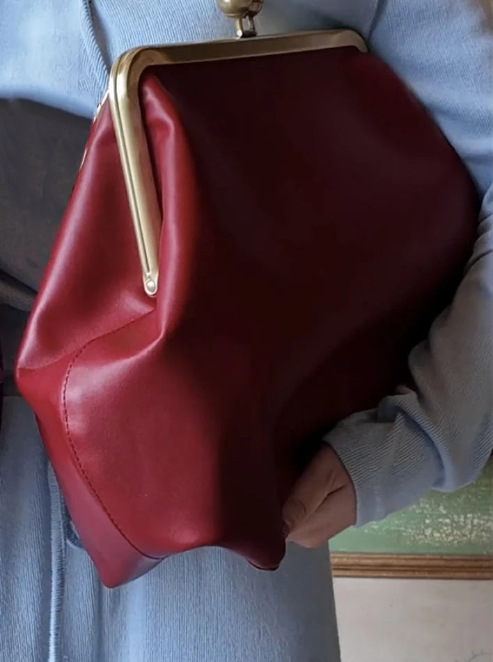 LOST IN VINTAGE Artificial Leather Soild Bag Large Balls Kiss-lock Large Big Clutch Handbag Proudly Carried In Hand 35x30x20cm