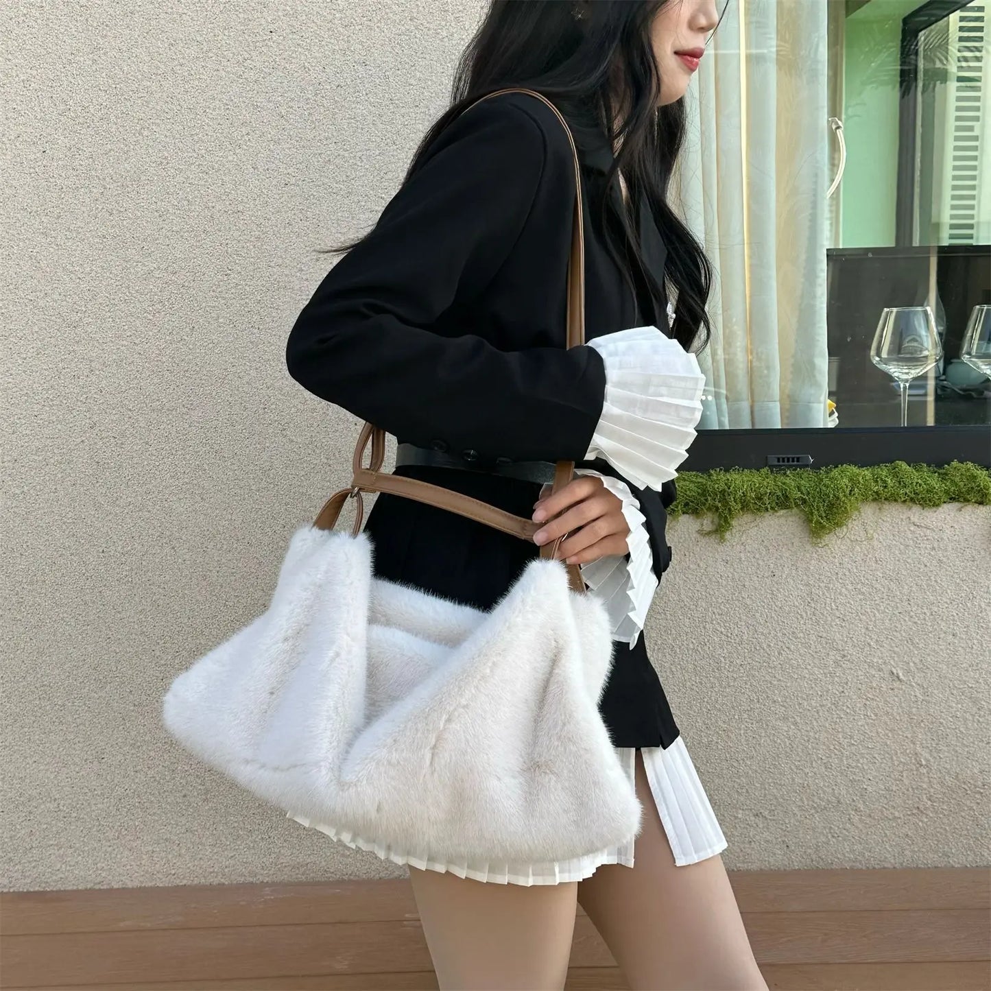 Women's Plush Crossbody Bag Single Shoulder Handbag Large Capacity Casual Autumn Winter Fur Bag Fashionable All-Match Bag