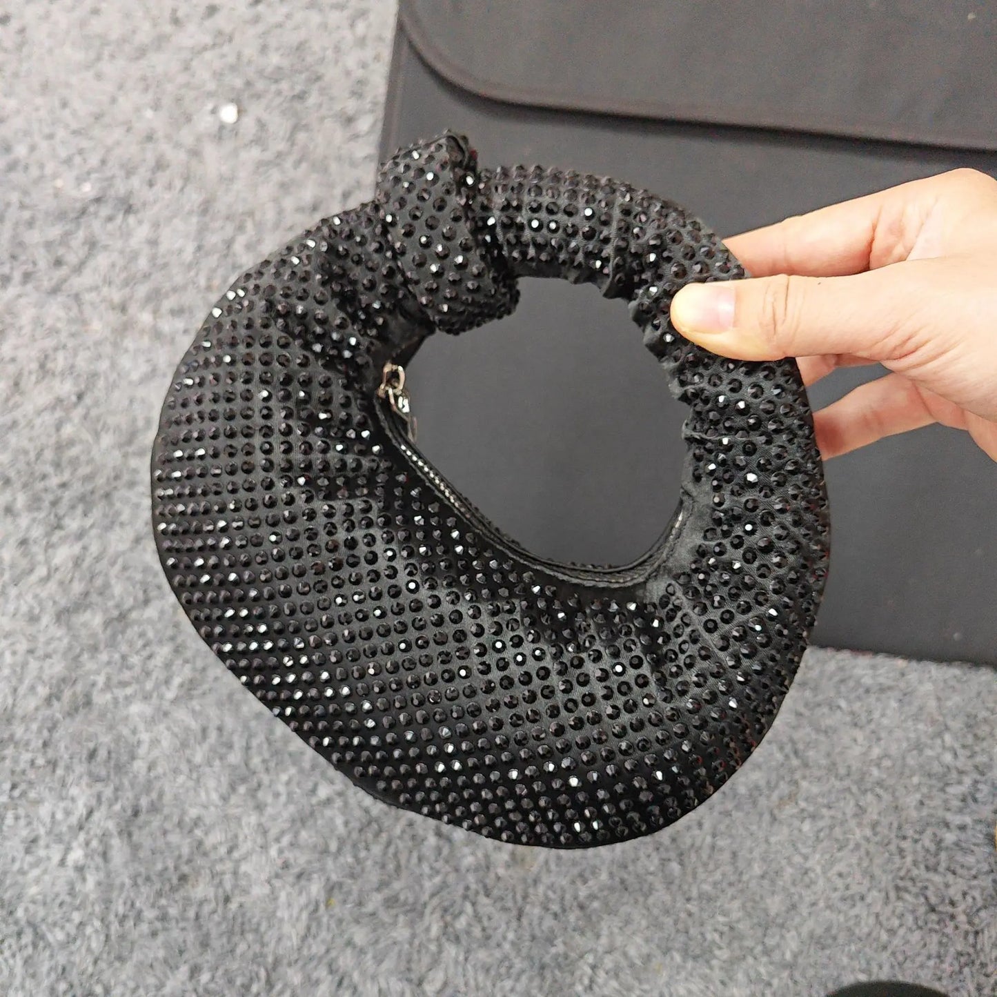 Full Diamond Dumpling Bag Women's Socialite Dinner Clutches Ladies Sparkling Rhinestone Evening Handbag Mini Banquet Party Purse