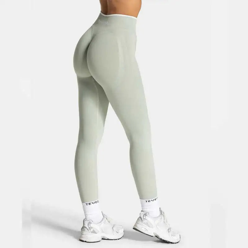 TEVEO Women's Seamless Gym Solid Sports Ignite Short White Waist Tight High Waist Hip Lifting Yoga Pants Running Sports Shorts