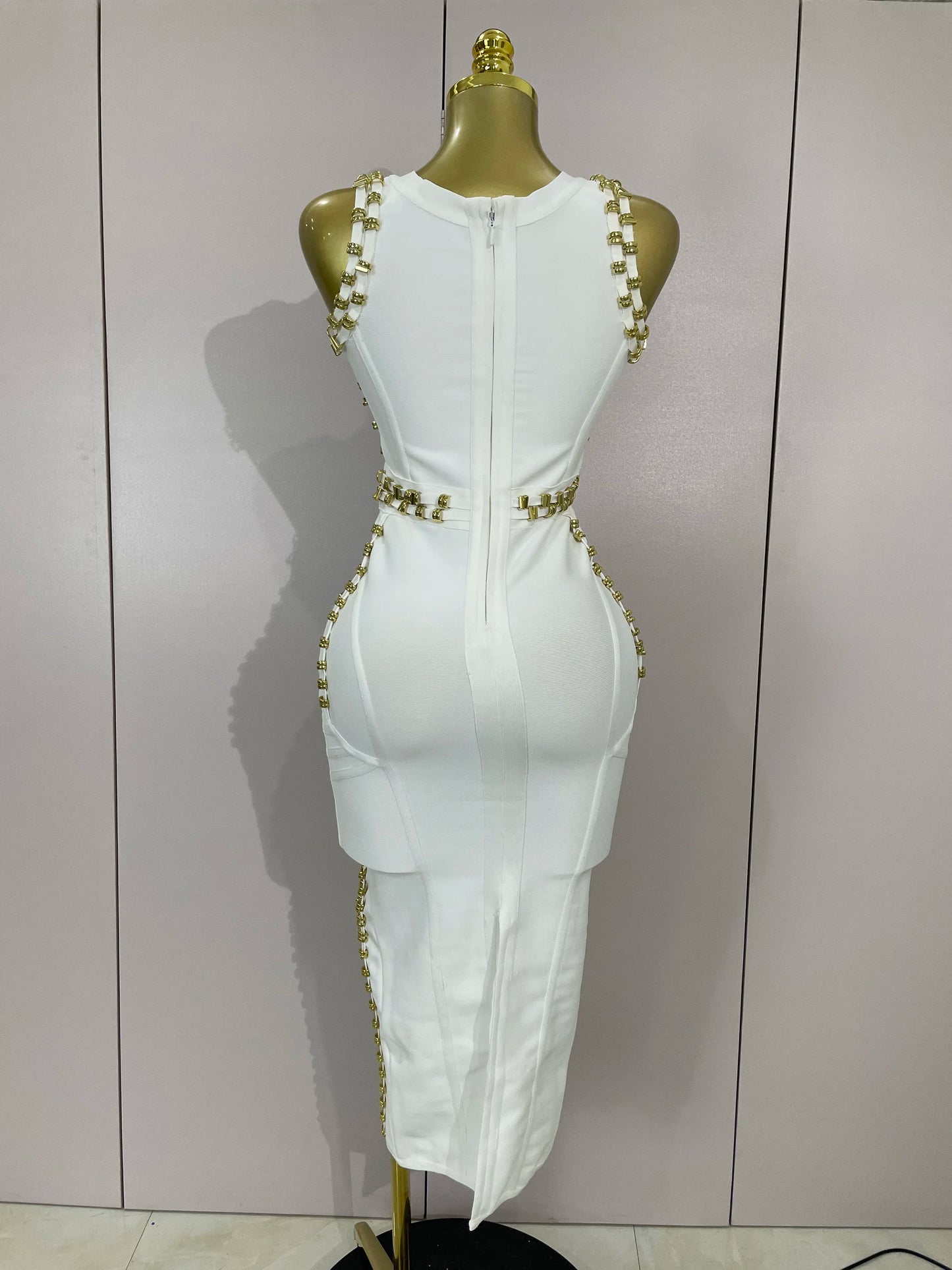 Elegance White Metal Buckle O Neck Sleeveless Bodycon Bandage Dress Women Celebrate Evening Prom Birthday Party Dress Vestido