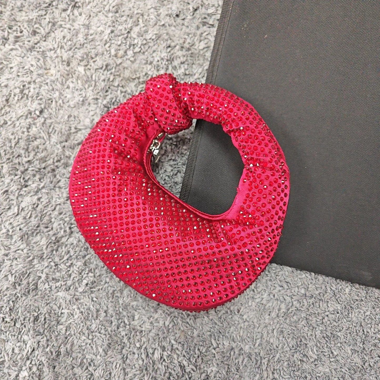 Full Diamond Dumpling Bag Women's Socialite Dinner Clutches Ladies Sparkling Rhinestone Evening Handbag Mini Banquet Party Purse