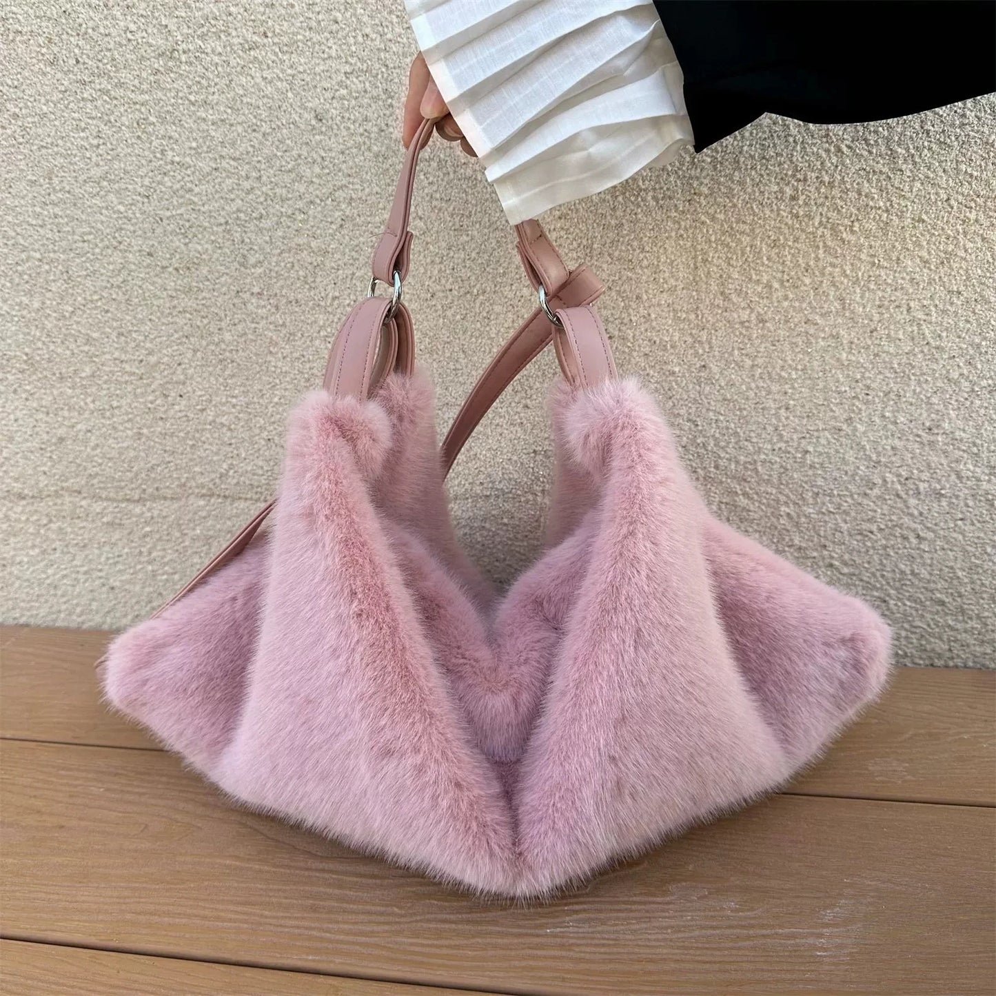 Women's Plush Crossbody Bag Single Shoulder Handbag Large Capacity Casual Autumn Winter Fur Bag Fashionable All-Match Bag