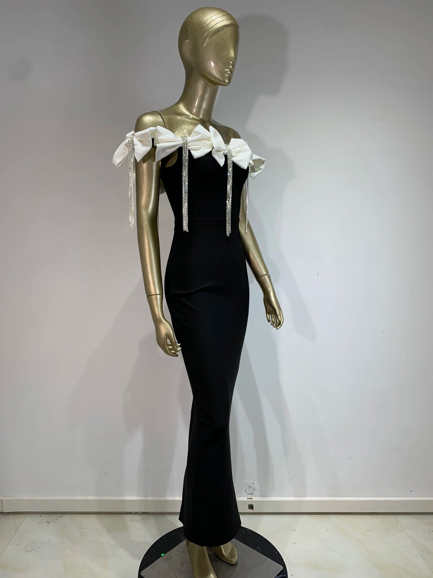 Women Celebrity Sexy Off Shoulder Bow Tie Diamonds Black Maxi Long Bandage Dress 2024 Knitted Elegant Evening Club Party Outfit
