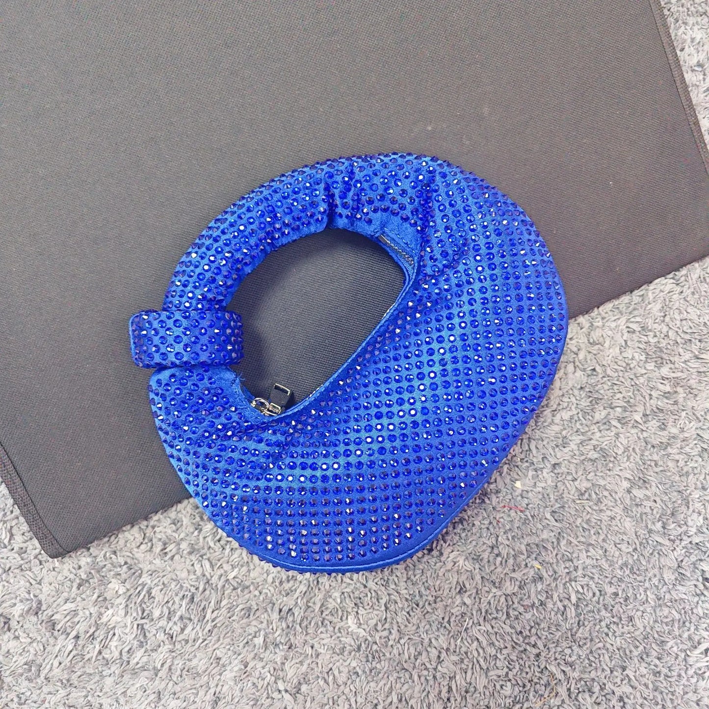 Full Diamond Dumpling Bag Women's Socialite Dinner Clutches Ladies Sparkling Rhinestone Evening Handbag Mini Banquet Party Purse